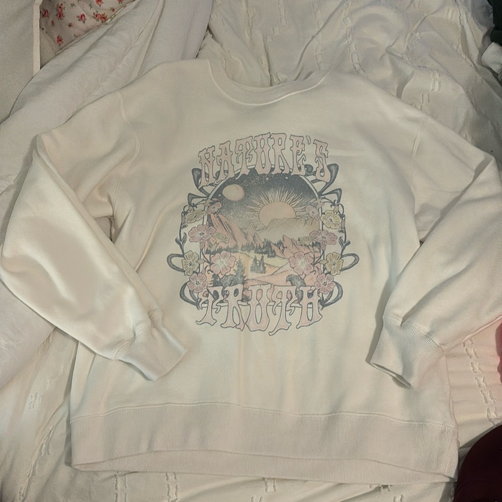 Hollister Natures Truth crewneck- size small